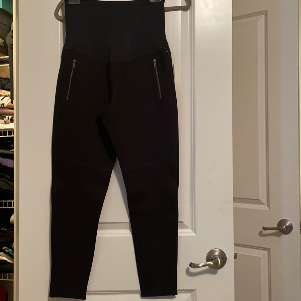 Gap size small black maternity moto leggings